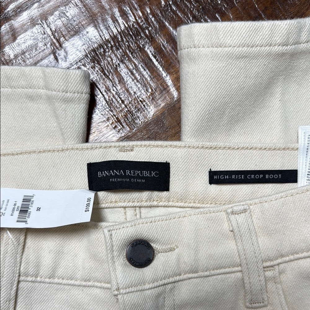 NWT Banana Republic High-Rise Crop Boot Jeans - Cream | Size 32 - Picture 2 of 3